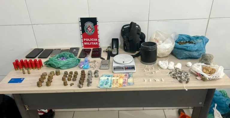 POLÍCIA MILITAR PRENDE INDIVÍDUO POR TRÁFICO DE DROGAS E APREENDE ENTORPECENTES E MUNIÇÕES NA ZONA NORTE DE CAJAZEIRAS